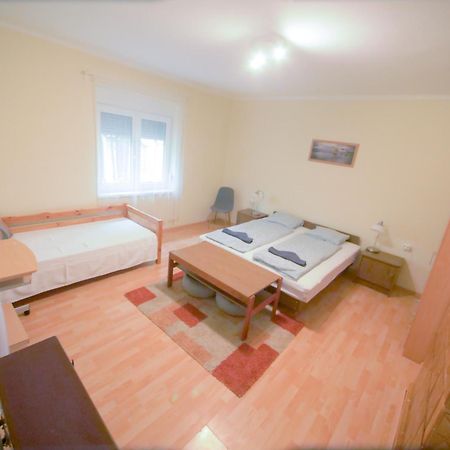 Estike Apartamento Balatonlelle Exterior foto