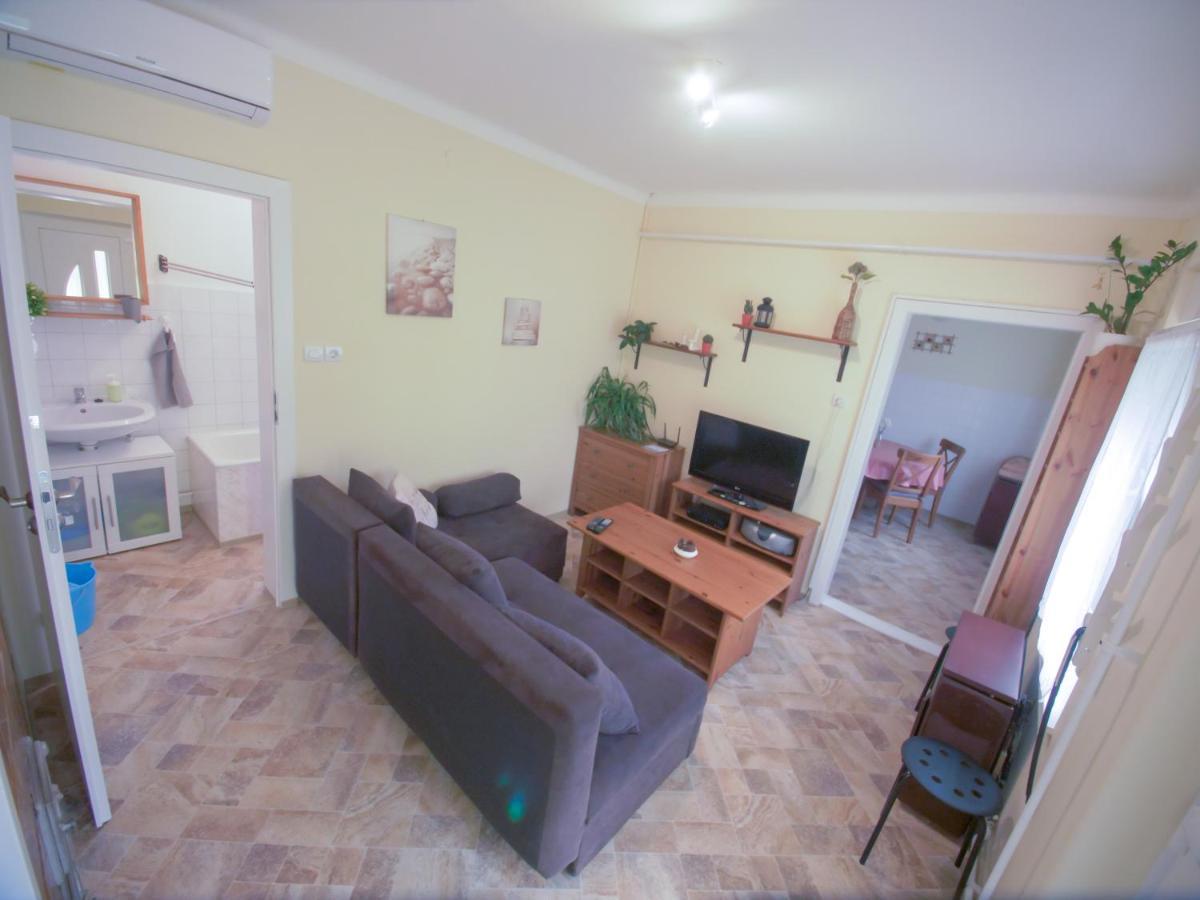 Estike Apartamento Balatonlelle Exterior foto